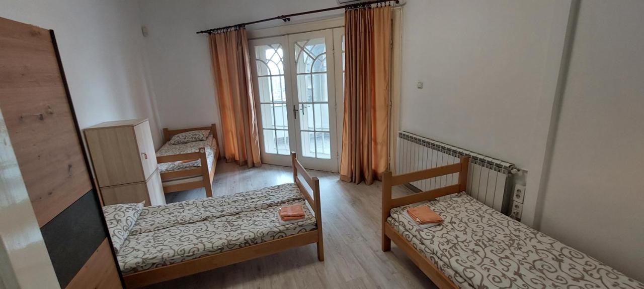 Belgrade Backpackers Hostel&Beds Buitenkant foto